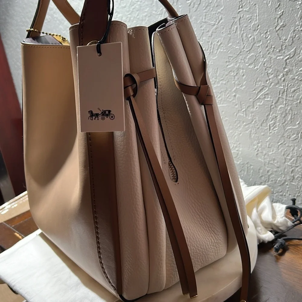 Coach 1941 Harmony Hobo In Colorblock NWT - Picture 17 of 17